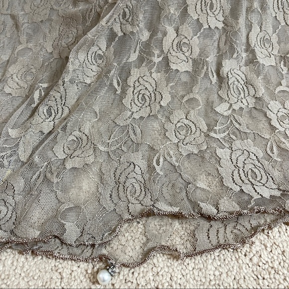 Lace net poncho - Picture 4 of 4